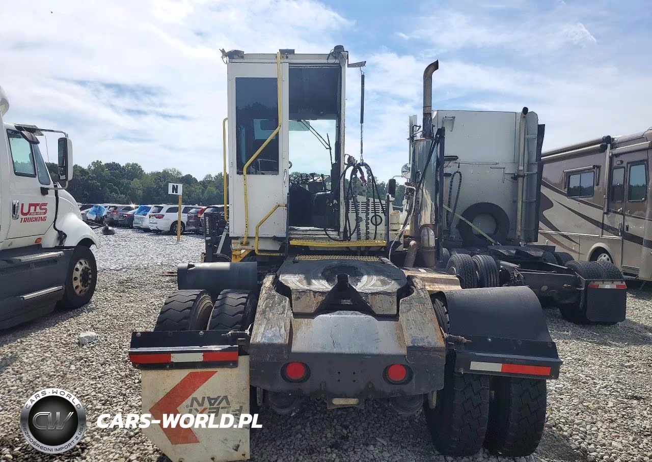 2017 Autocar Xspotter Yard Truck VIN:516H4GB20HH222088 - 6