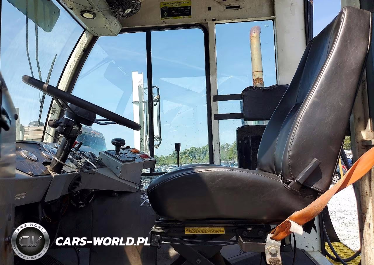 2017 Autocar Xspotter Yard Truck VIN:516H4GB20HH222088 - 7