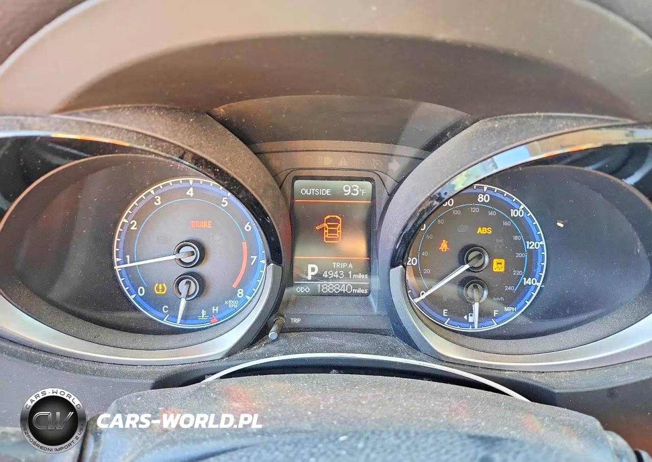 2015 Toyota Corolla S Plus VIN:5YFBURHE6FP188233 - 9