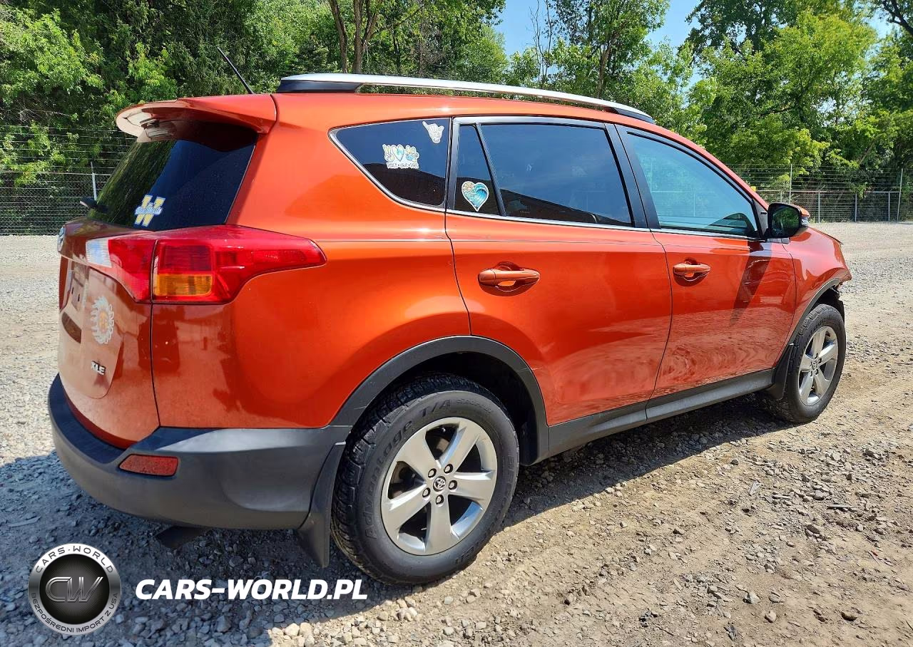 2015 Toyota Rav4 Xle VIN:2T3WFREV2FW209620 - 3