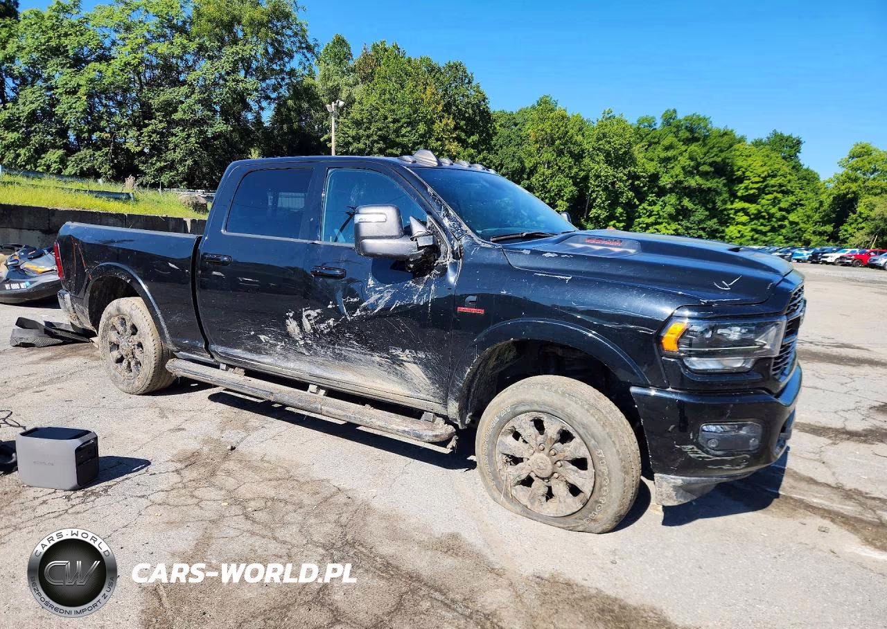 2023 Ram 2500 Limited VIN:3C6UR5SL6PG502780 - 4