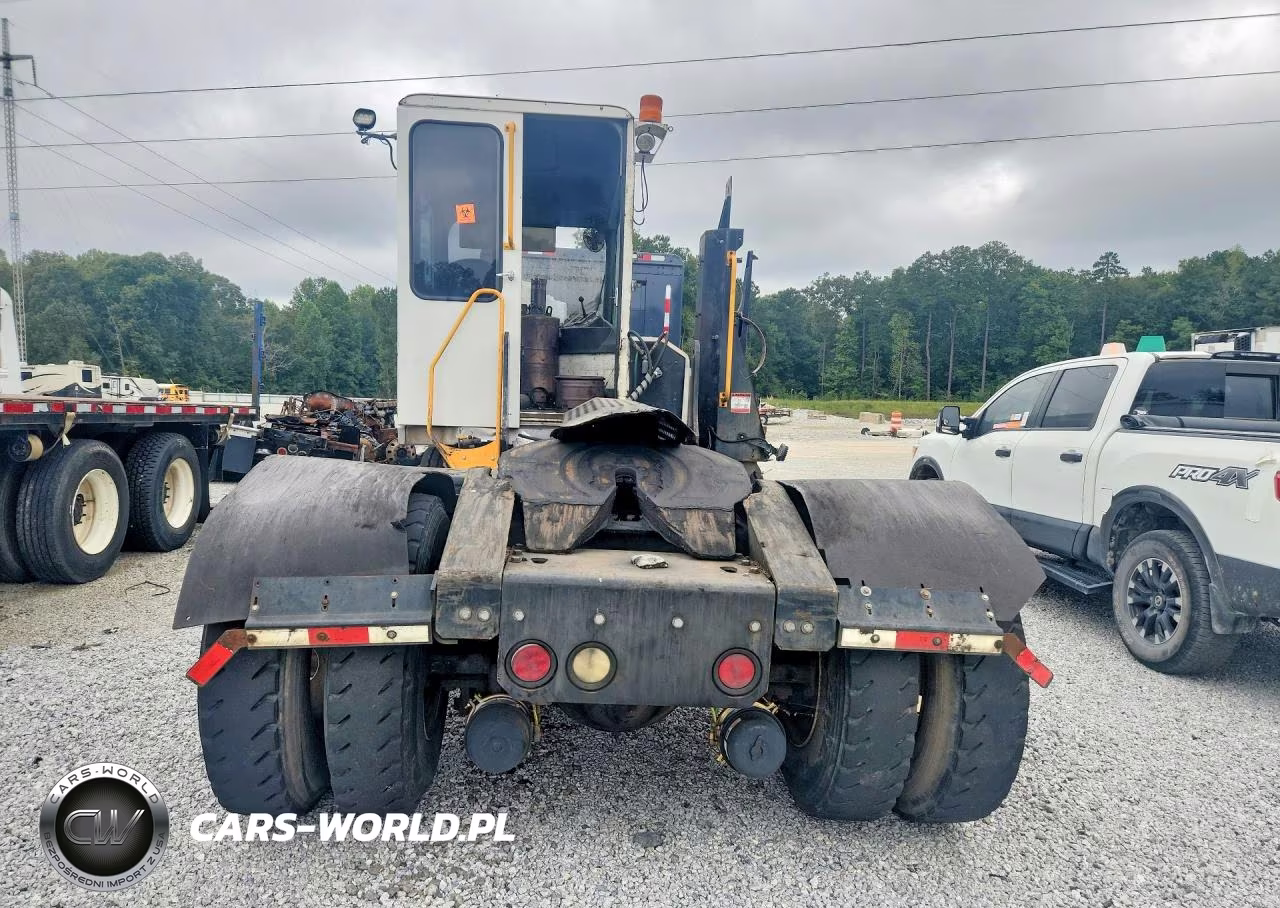 2017 Kalmar Ottawa T2 Yard Truck VIN:11VJ813A5HA000904 - 6