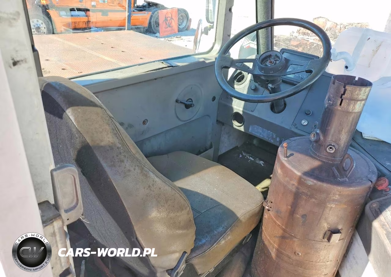 2017 Kalmar Ottawa T2 Yard Truck VIN:11VJ813A5HA000904 - 7