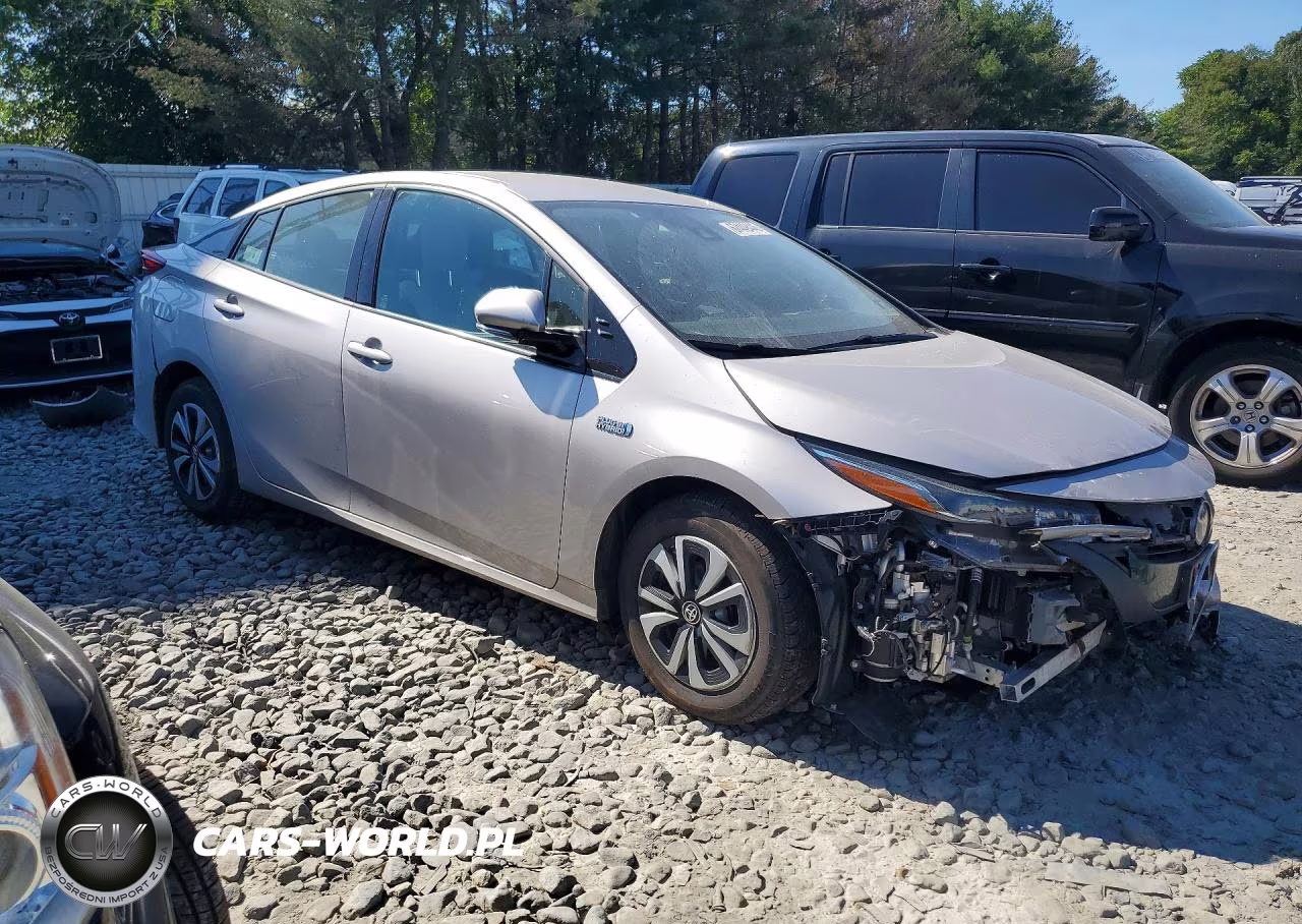 2018 Toyota Prius Prime Plus VIN:JTDKARFP6J3097767 - 4