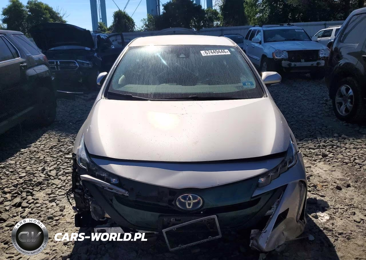 2018 Toyota Prius Prime Plus VIN:JTDKARFP6J3097767 - 5