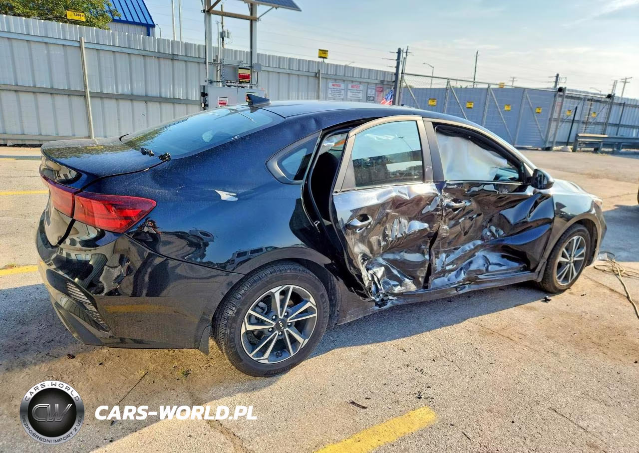 2024 Kia Forte Lxs VIN:3KPF24AD6RE812226 - 3