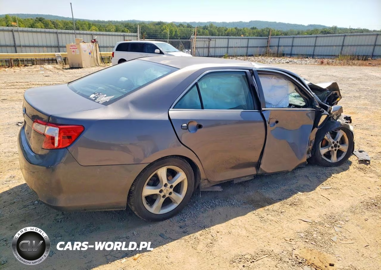 2014 Toyota Camry L VIN:4T1BF1FK2EU730347 - 3