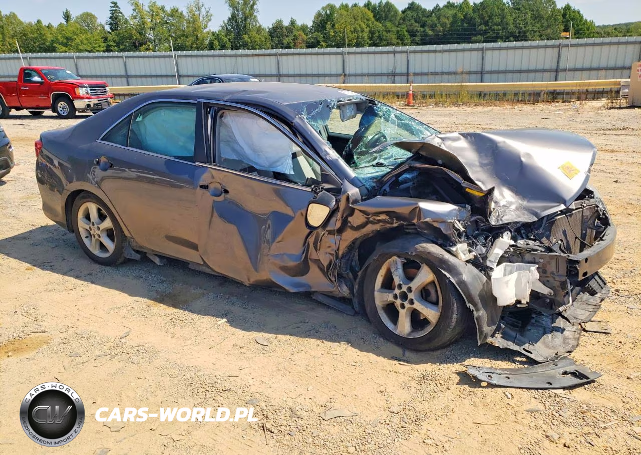 2014 Toyota Camry L VIN:4T1BF1FK2EU730347 - 4