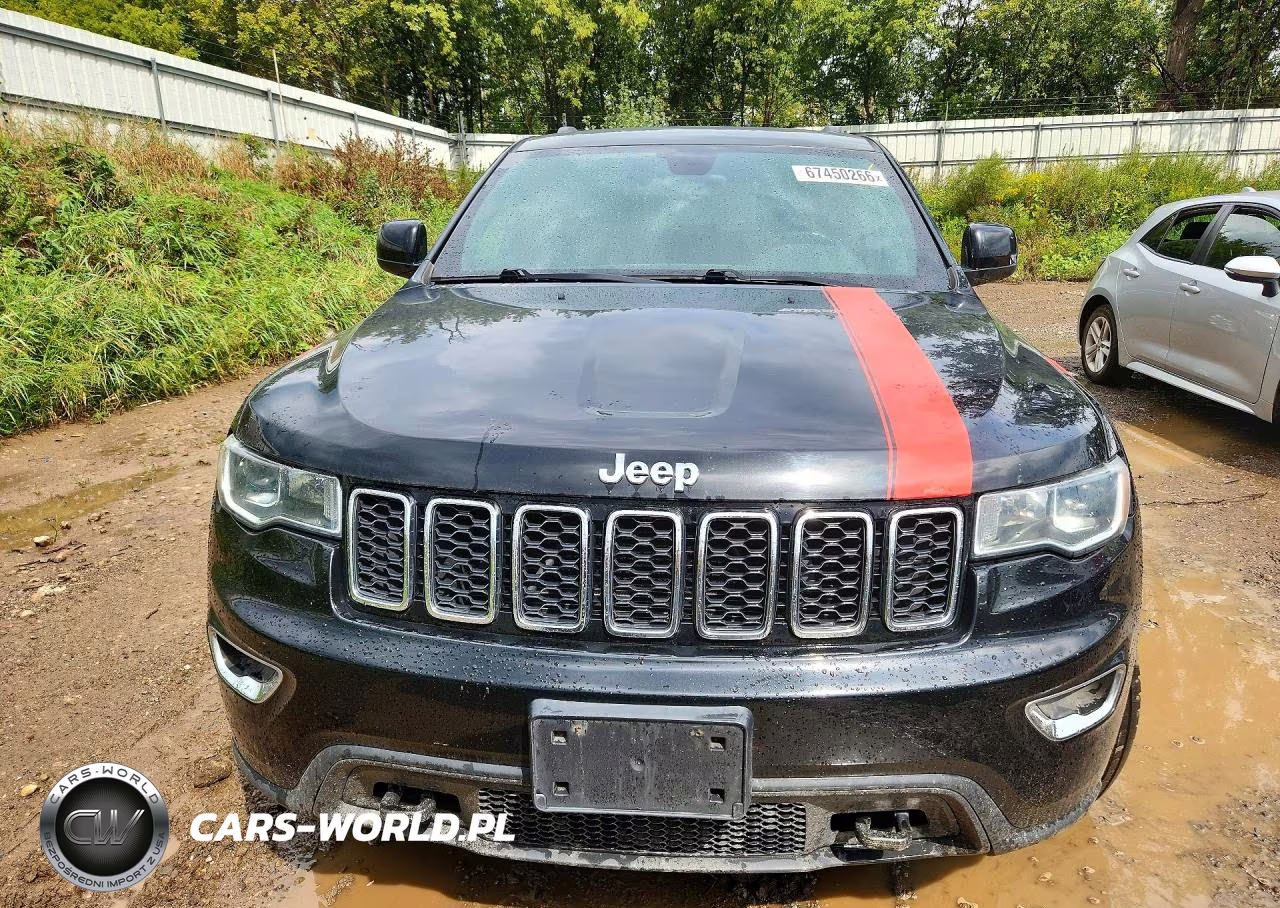 2017 Jeep Grand Cherokee Laredo VIN:1C4RJFAG0HC837103 - 5