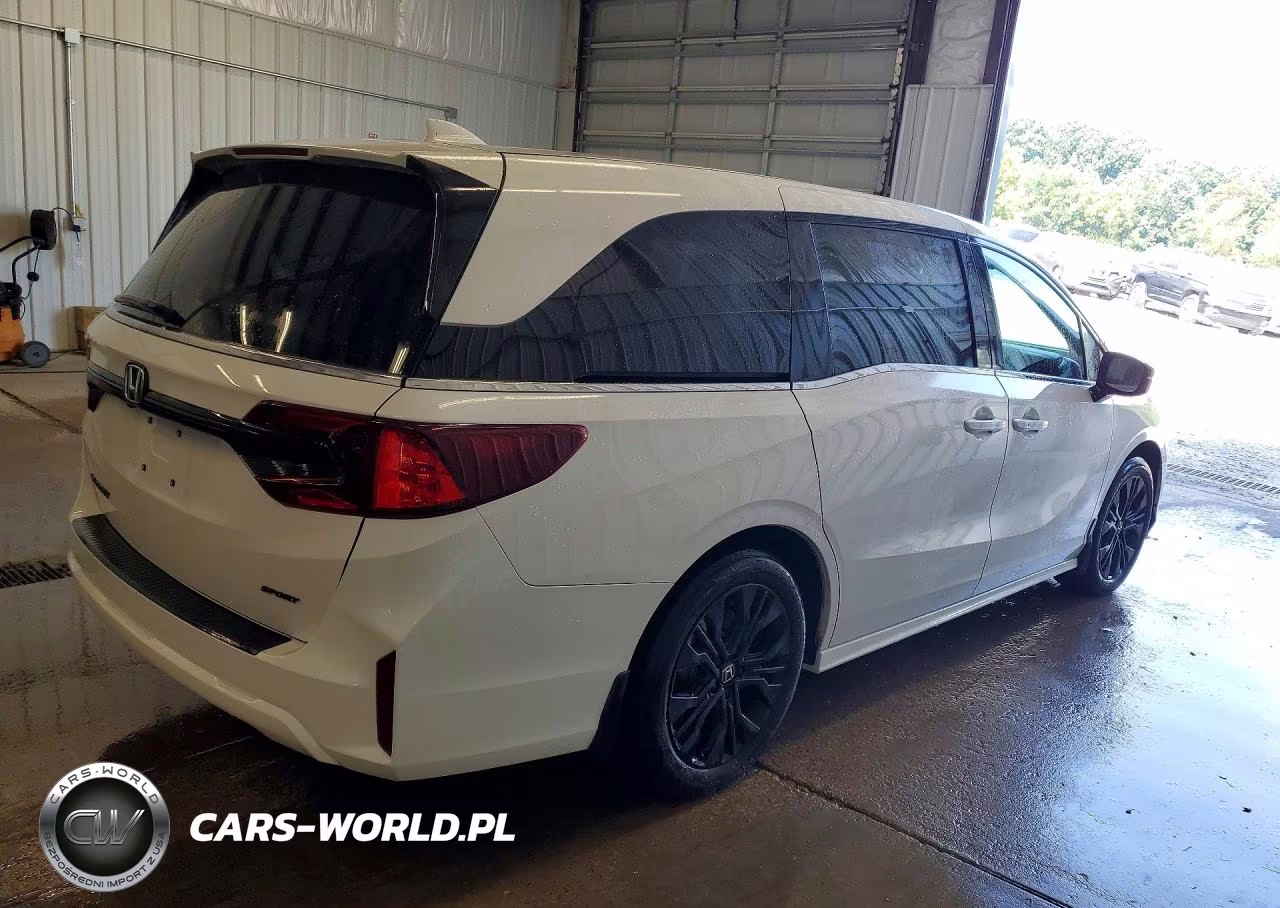 2026 Honda Odyssey Sport-L VIN:5FNRL6H73TB039044 - 3