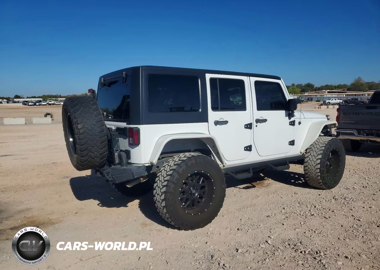 2015 Jeep Wrangler Unlimited Sport VIN:1C4BJWDG0FL666170 - 3