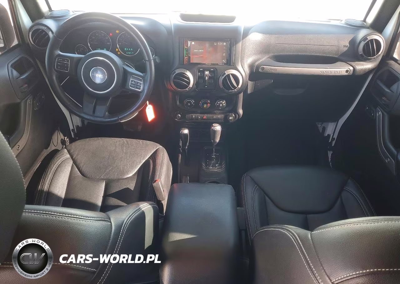 2015 Jeep Wrangler Unlimited Sport VIN:1C4BJWDG0FL666170 - 8