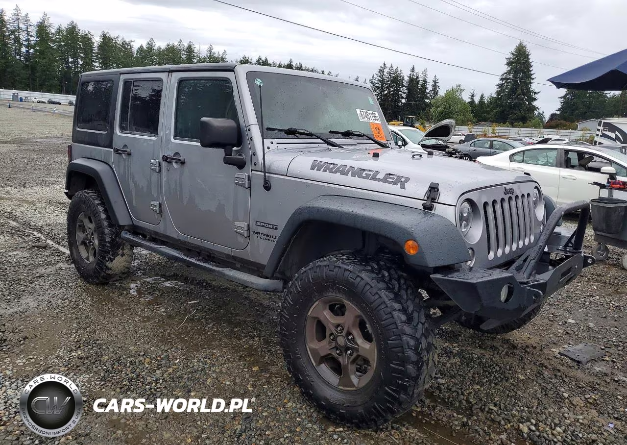 2014 Jeep Wrangler Unlimited Sport VIN:1C4BJWDG0EL318741 - 4