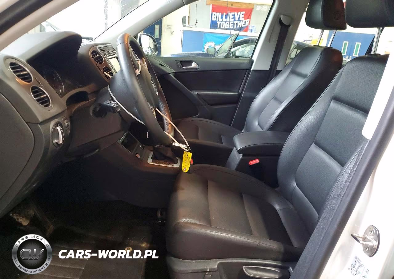 2017 Volkswagen Tiguan S VIN:WVGBV7AX3HK016722 - 7