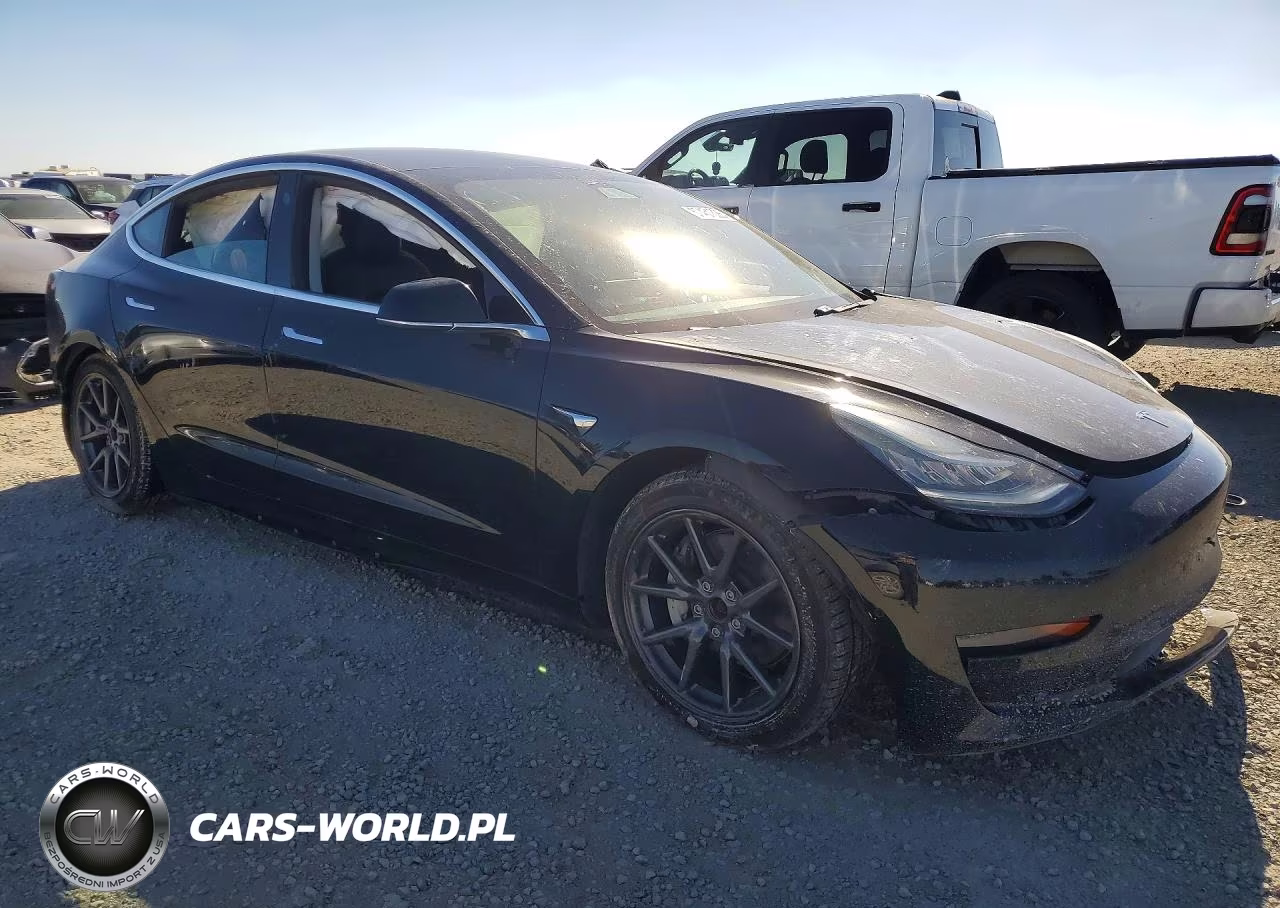 2020 Tesla Model 3 VIN:5YJ3E1EB0LF746243 - 4