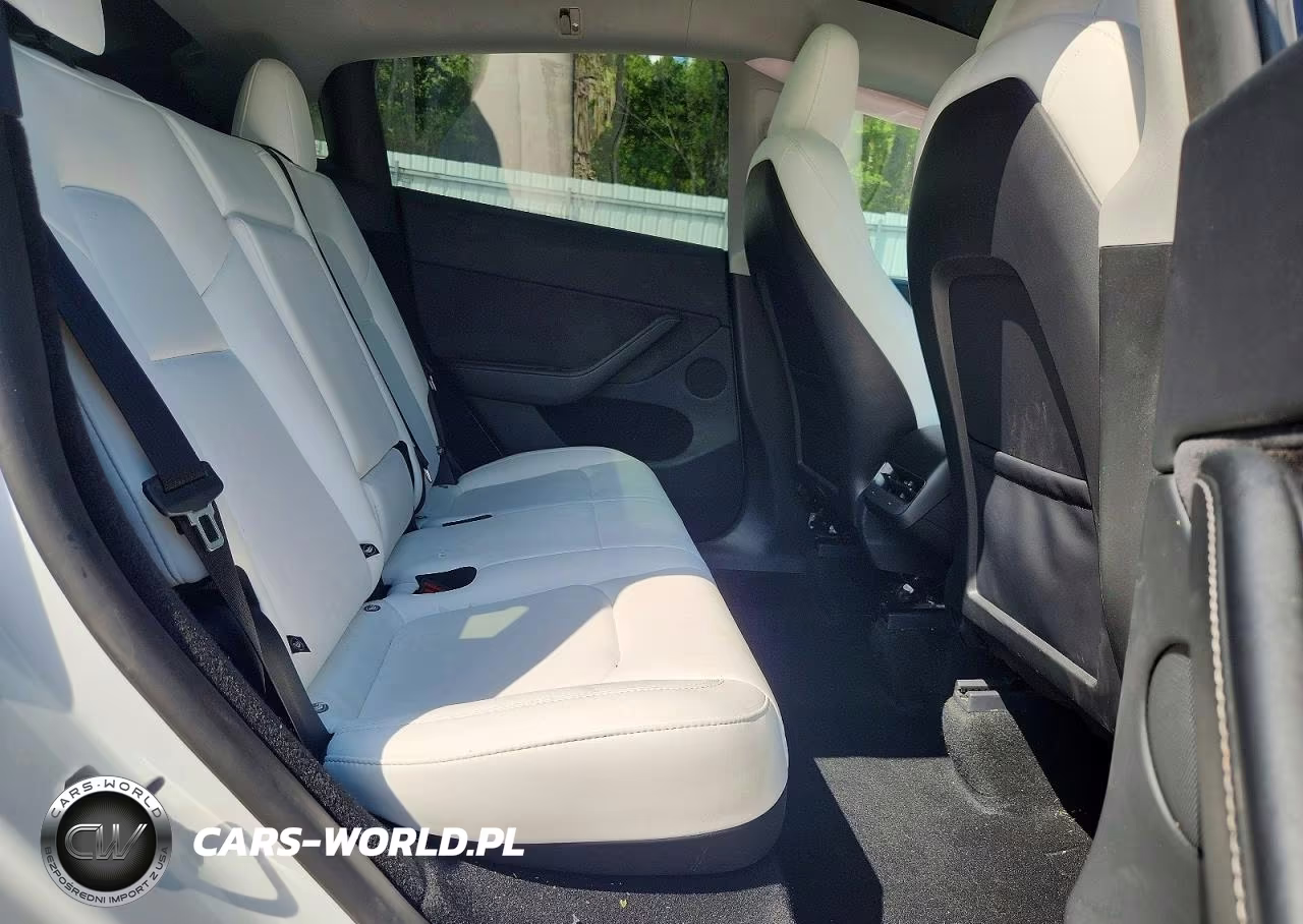 2025 Tesla Model Y VIN:7SAYGDEDXSA346286 - 11