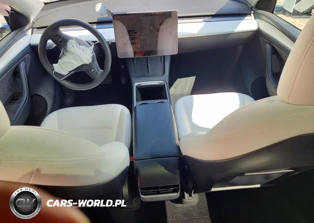 2025 Tesla Model Y VIN:7SAYGDEDXSA346286 - 8