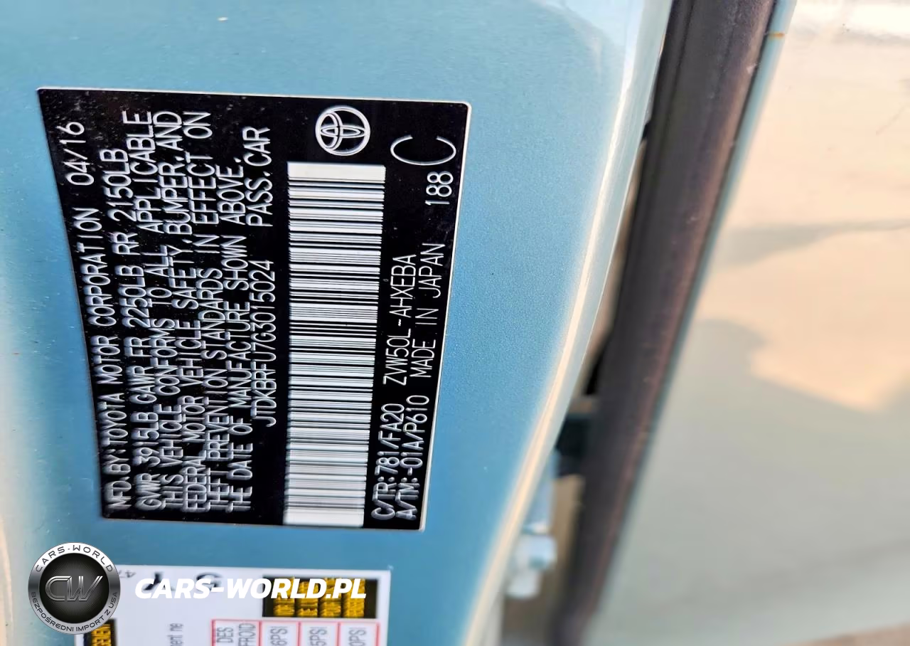 2016 Toyota Prius Two VIN:JTDKBRFU7G3015024 - 13