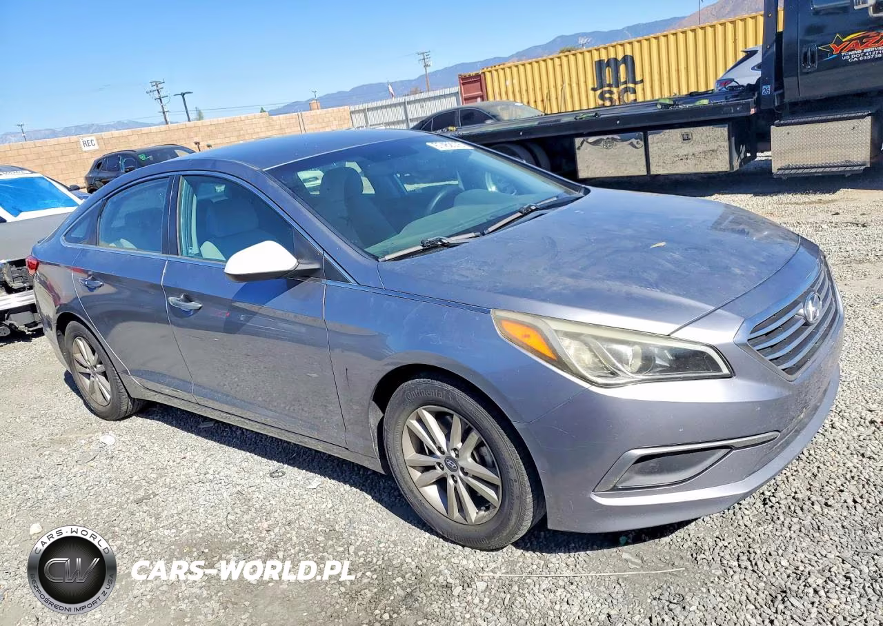 2016 Hyundai Sonata Se VIN:5NPE24AF0GH333967 - 4