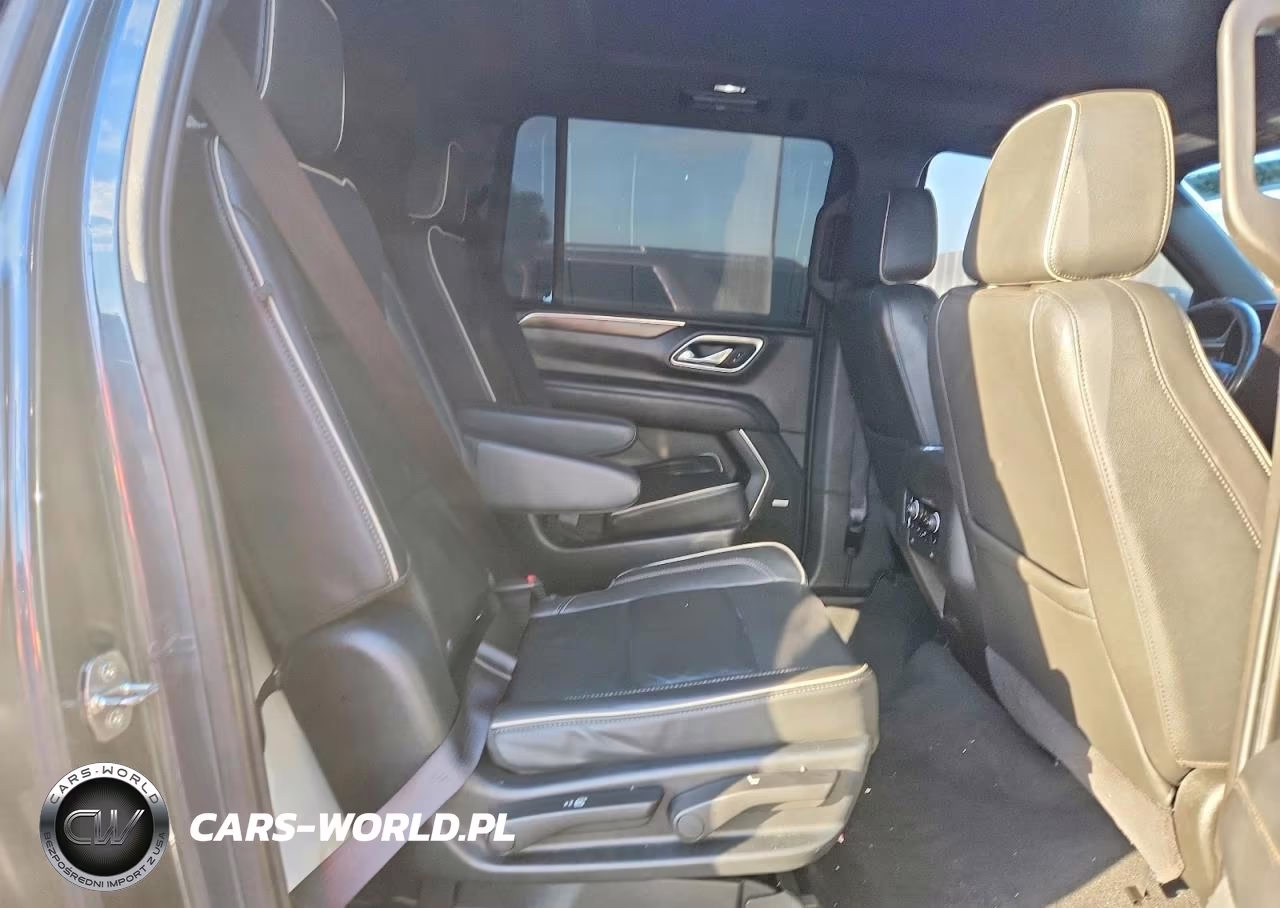 2021 Chevrolet Suburban C1500 Premier VIN:1GNSCFKD5MR319972 - 11
