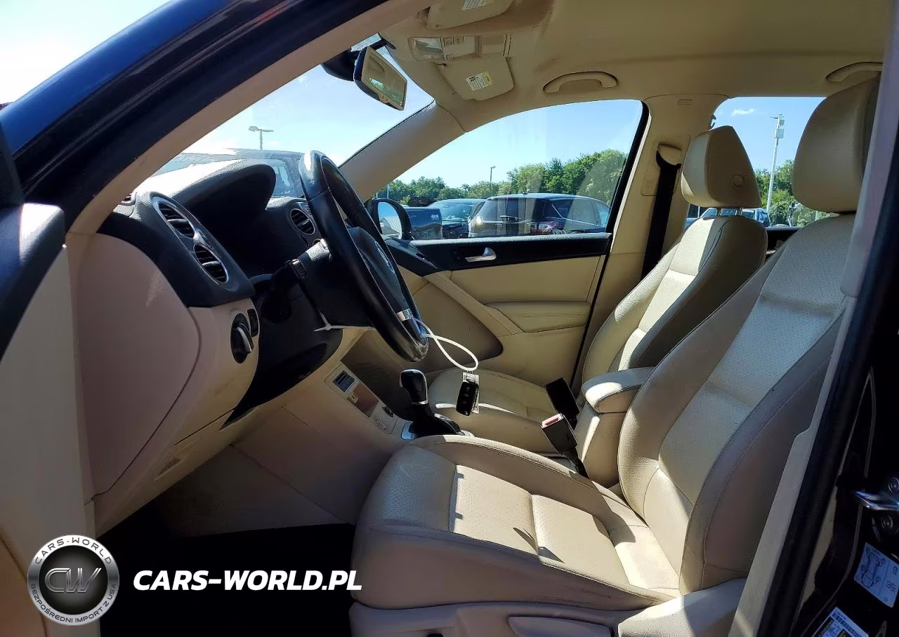 2017 Volkswagen Tiguan S VIN:WVGBV7AXXHK000324 - 7