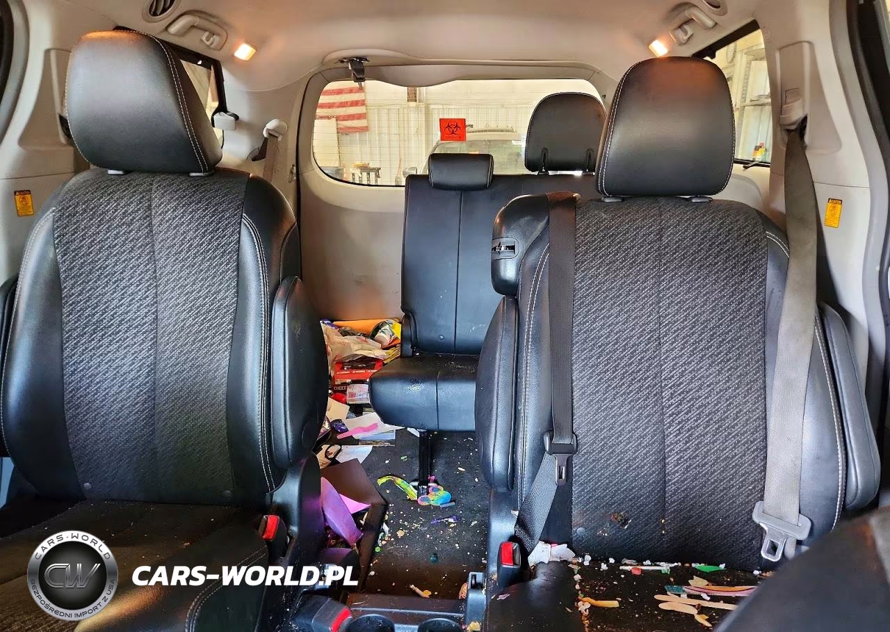 2013 Toyota Sienna Sport VIN:5TDXK3DC1DS290072 - 10