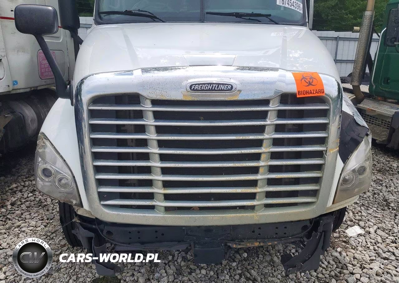 2016 Freightliner Cascadia 125 Semi Truck VIN:3AKJGLBG4GSHB0373 - 11
