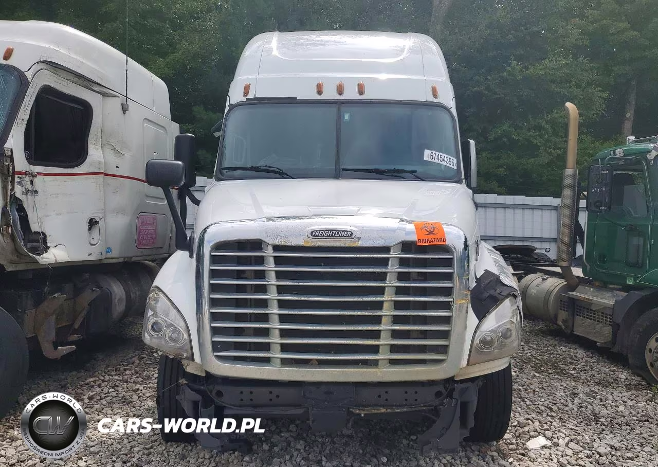 2016 Freightliner Cascadia 125 Semi Truck VIN:3AKJGLBG4GSHB0373 - 5