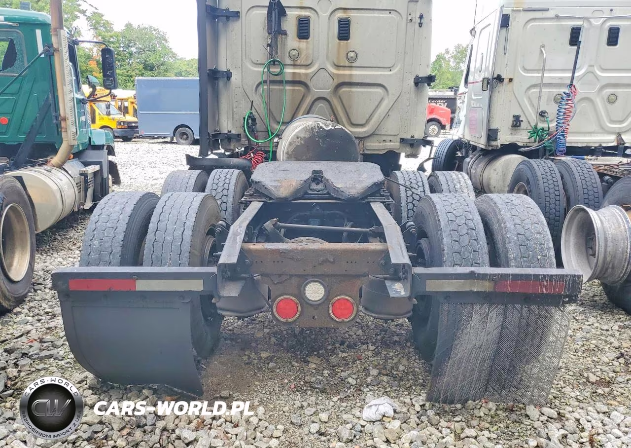 2016 Freightliner Cascadia 125 Semi Truck VIN:3AKJGLBG4GSHB0373 - 6