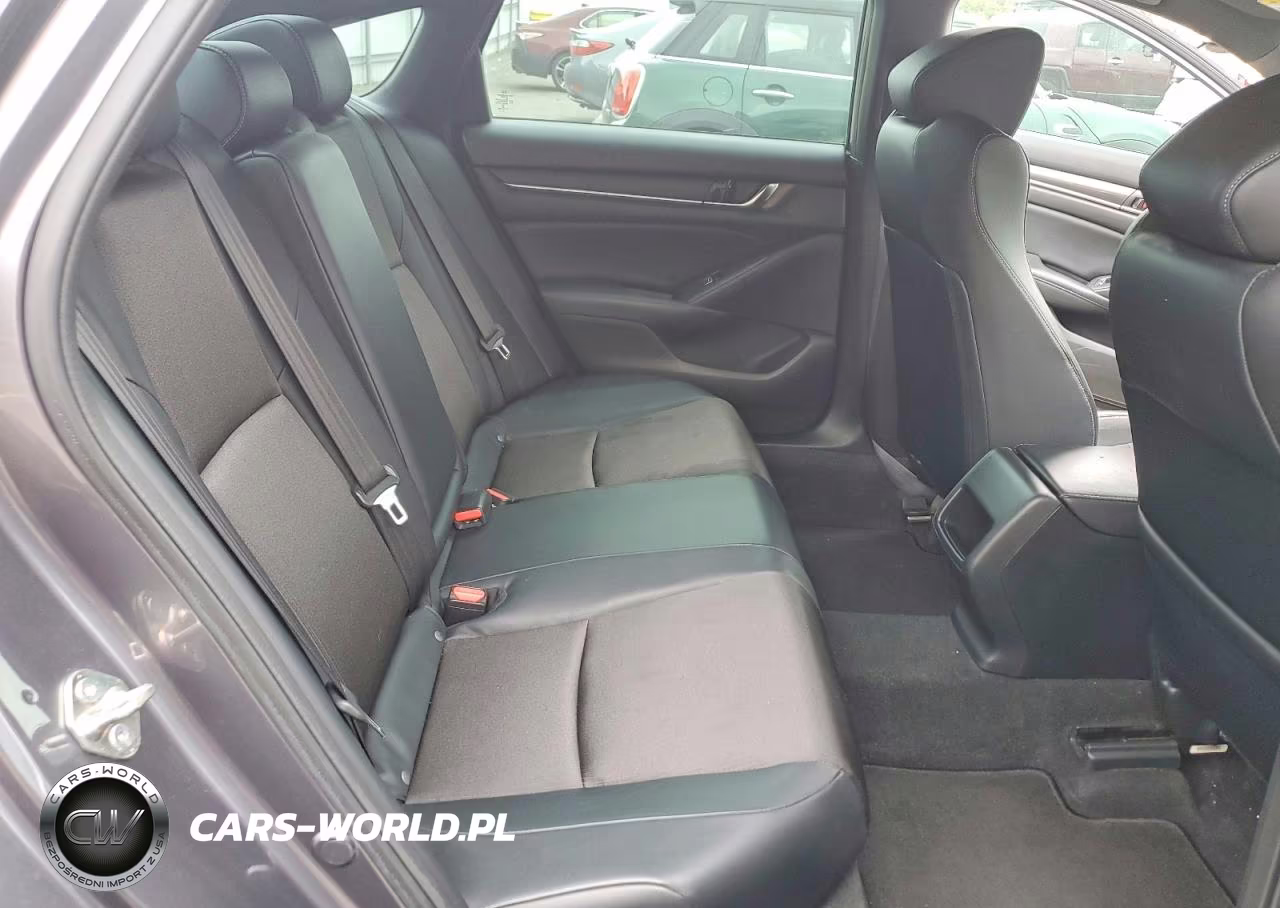 2018 Honda Accord Sport VIN:1HGCV1F35JA262972 - 10