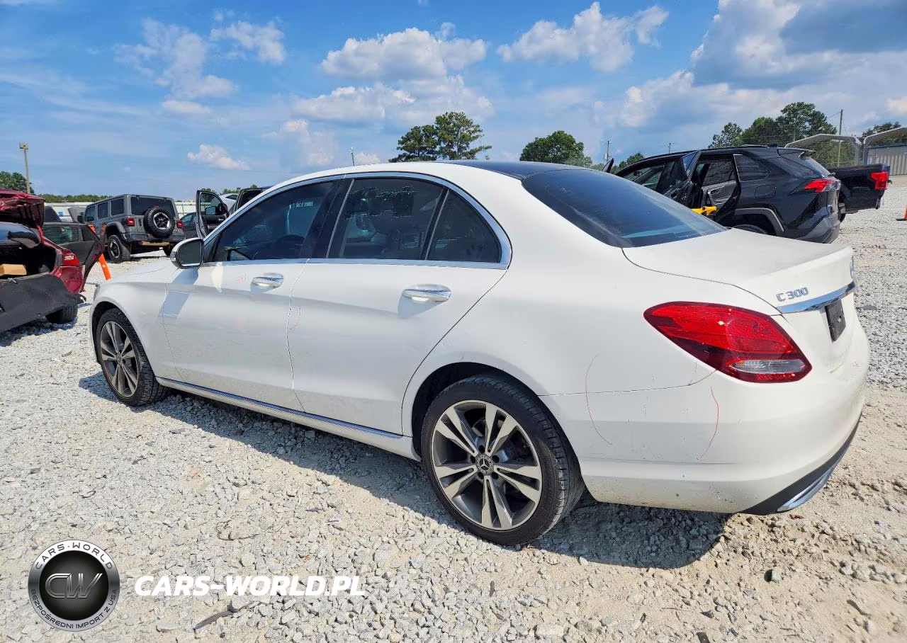2017 Mercedes-Benz C 300 VIN:55SWF4JB7HU214365 - 2