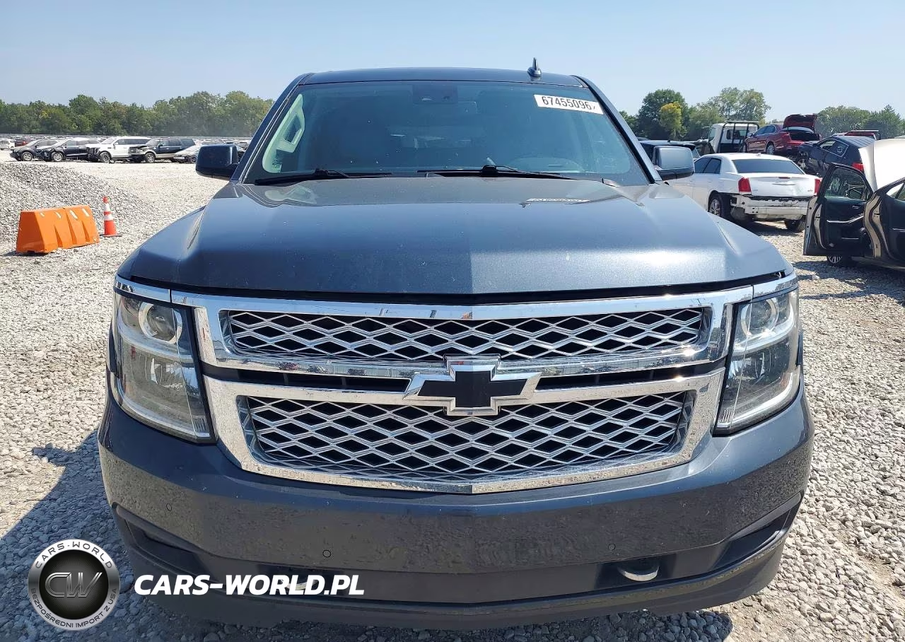 2019 Chevrolet Suburban K1500 Lt VIN:1GNSKHKC0KR218146 - 5