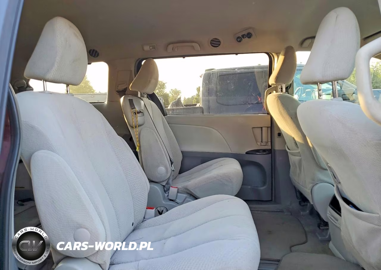 2012 Toyota Sienna Le VIN:5TDKK3DCXCS207974 - 11