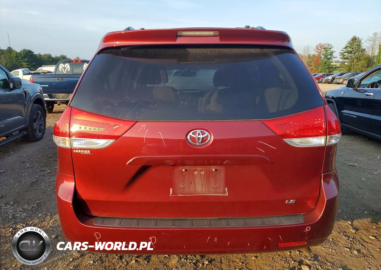 2012 Toyota Sienna Le VIN:5TDKK3DCXCS207974 - 6