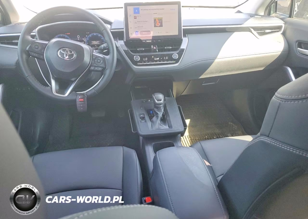 2026 Toyota Corolla Cross Xle VIN:7MUDAABG1TV172575 - 8