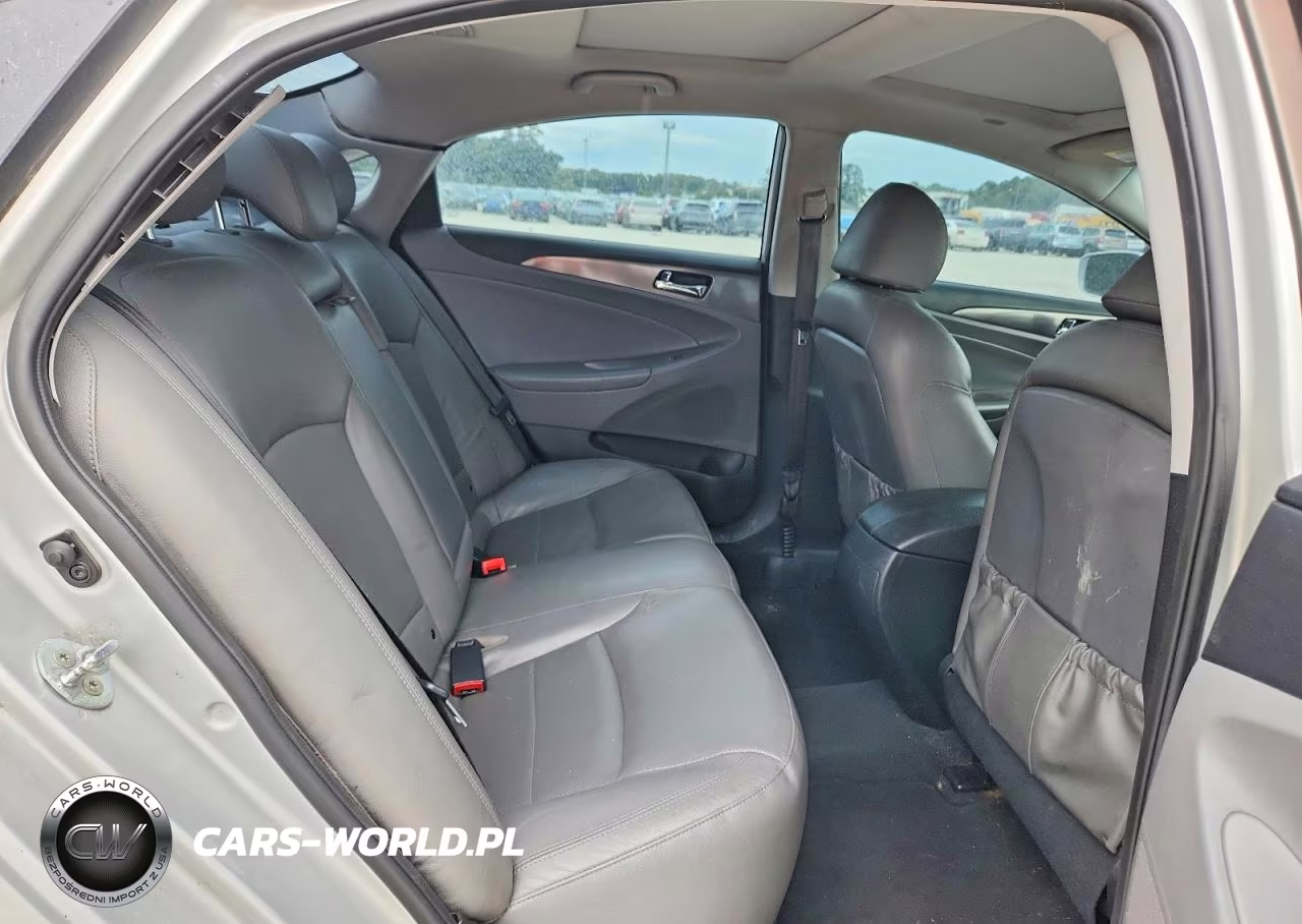 2015 Hyundai Sonata Hybrid Limited VIN:KMHEC4A45FA121885 - 10