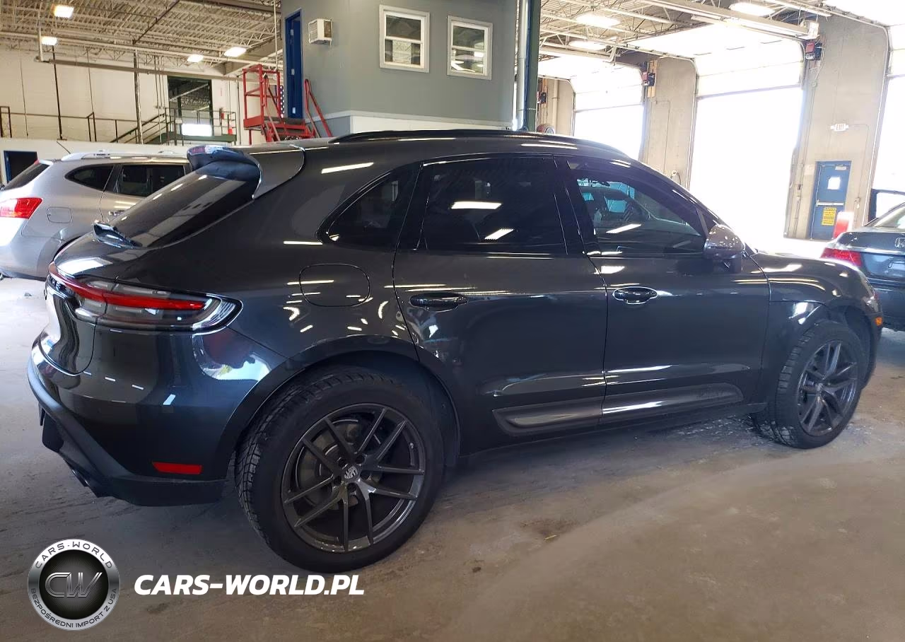 2023 Porsche Macan Base VIN:WP1AA2A59PLB03433 - 3