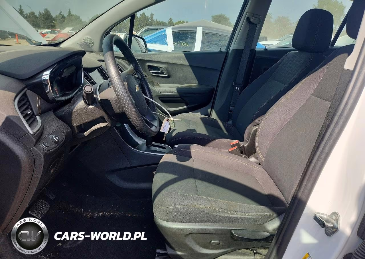 2019 Chevrolet Trax Ls VIN:3GNCJKSB2KL354068 - 7