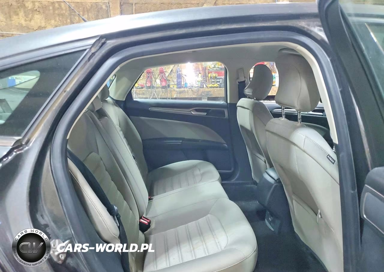 2019 Ford Fusion S VIN:3FA6P0G72KR122201 - 10