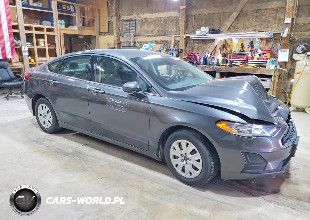 2019 Ford Fusion S VIN:3FA6P0G72KR122201 - 4
