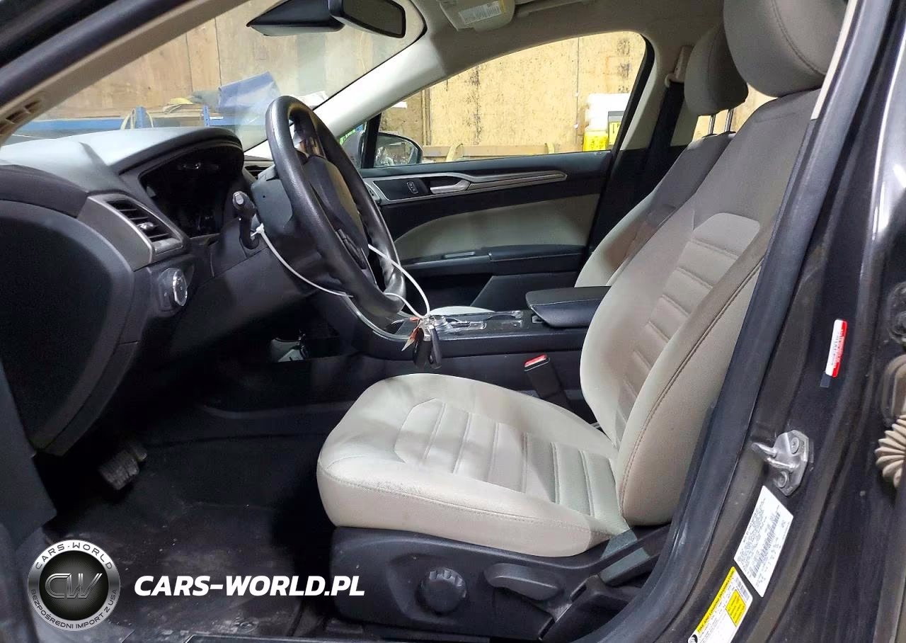 2019 Ford Fusion S VIN:3FA6P0G72KR122201 - 7