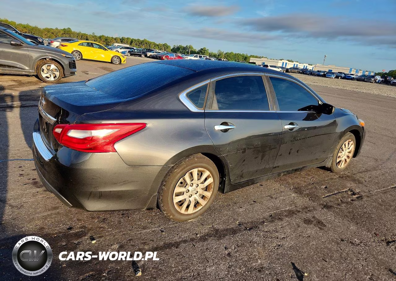 2017 Nissan Altima 2.5 S VIN:1N4AL3AP8HC260378 - 3