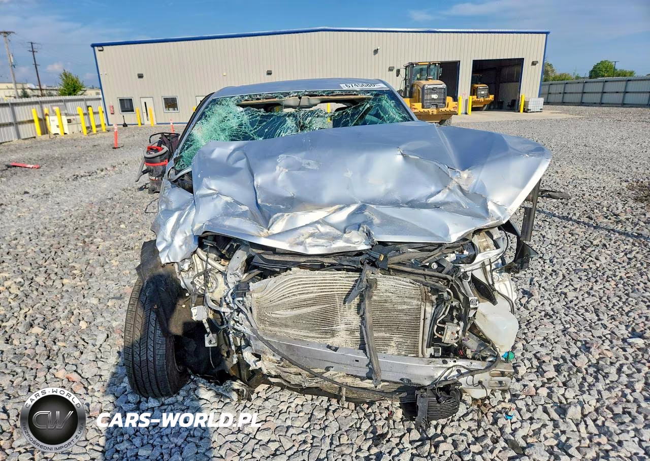 2018 Chevrolet Equinox Lt VIN:2GNAXSEV7J6143818 - 5