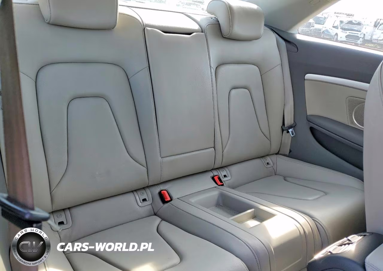 2010 Audi A5 Premium Plus VIN:WAULFAFR0AA064359 - 10