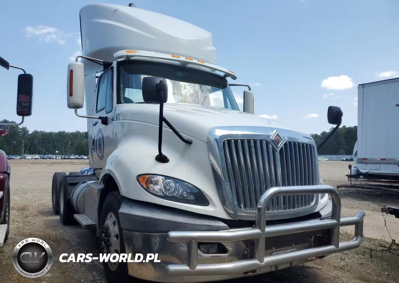 2013 International Prostar Semi Truck
