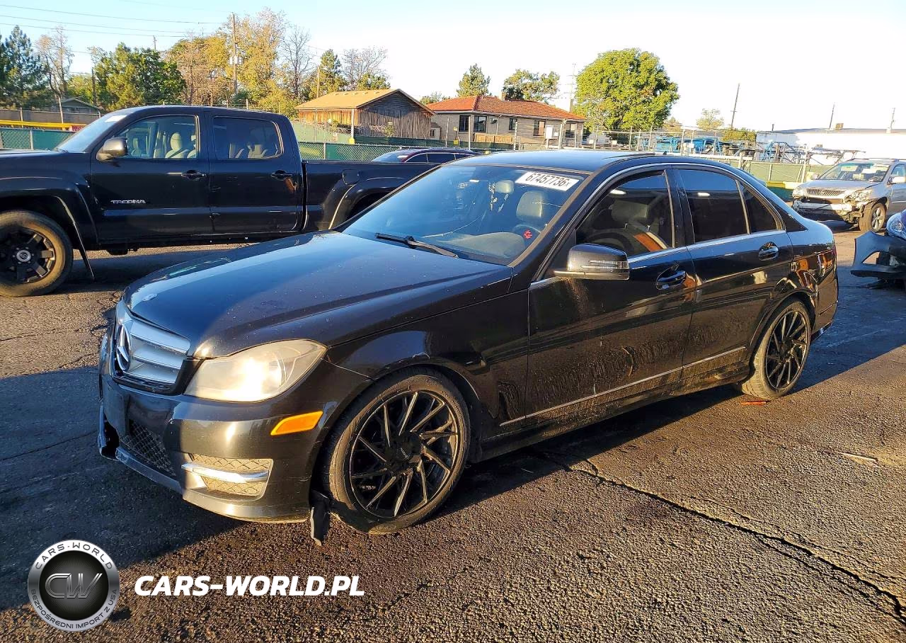 2012 Mercedes-Benz C 300 4Matic – zdjęcie 1 z 12