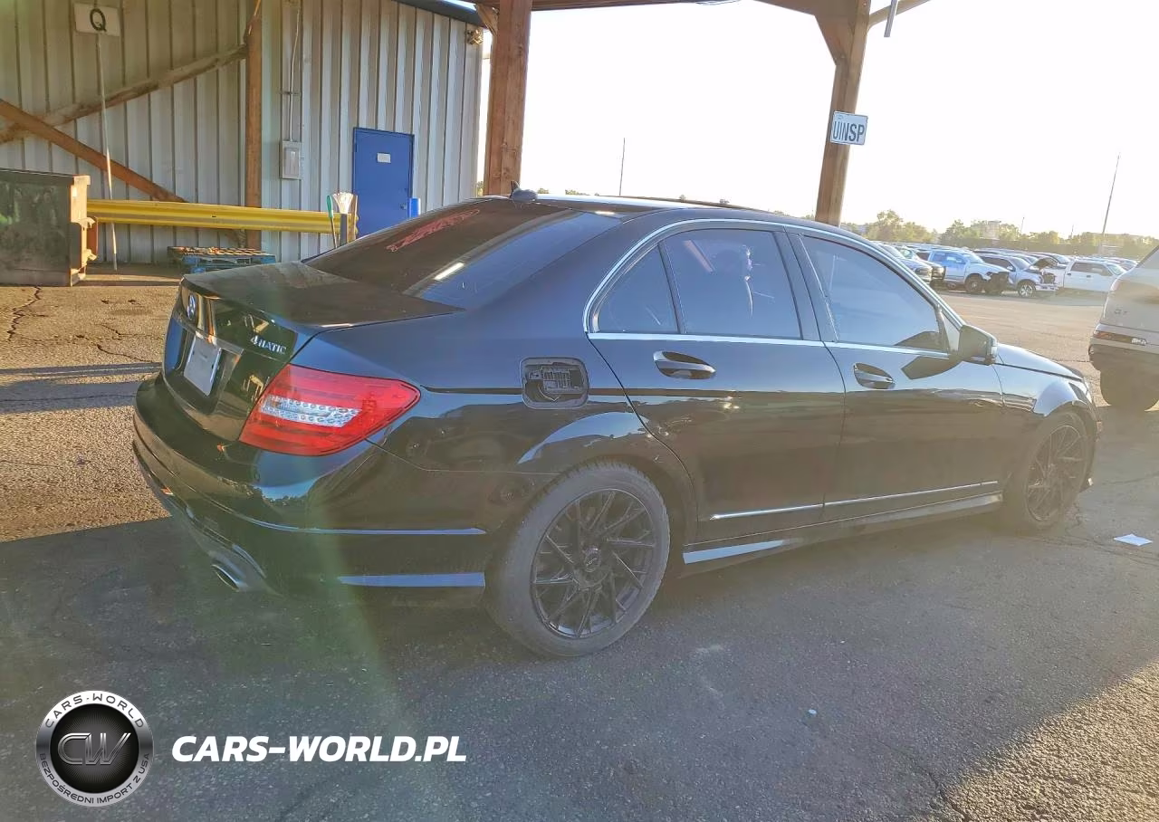 2012 Mercedes-Benz C 300 4Matic VIN:WDDGF8BB9CR202027 - 3