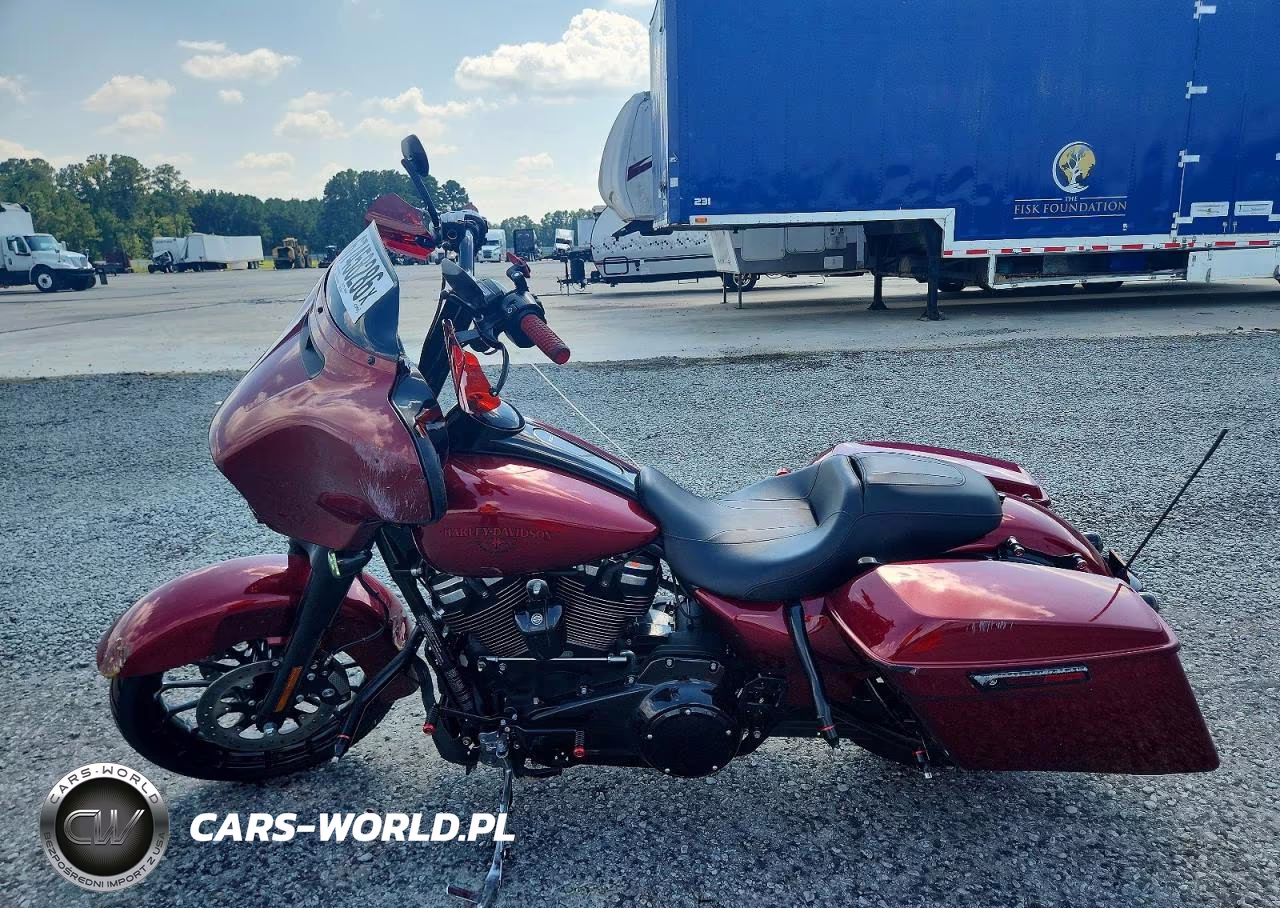 2018 Harley-Davidson Flhxs Street Glide Special VIN:1HD1KRC13JB600104 - 3
