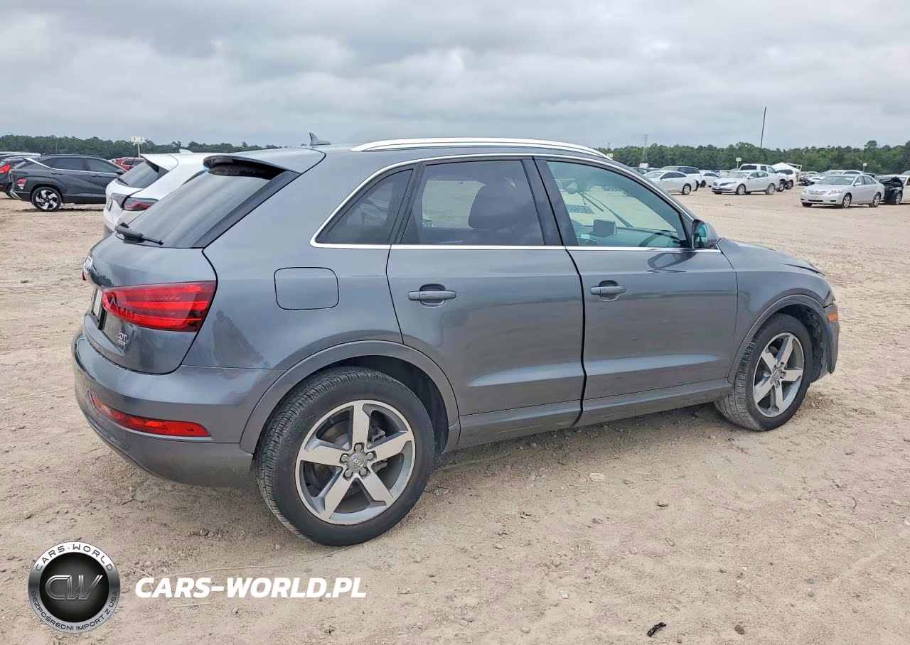 2015 Audi Q3 Premium Plus VIN:WA1EFCFS0FR006412 - 3