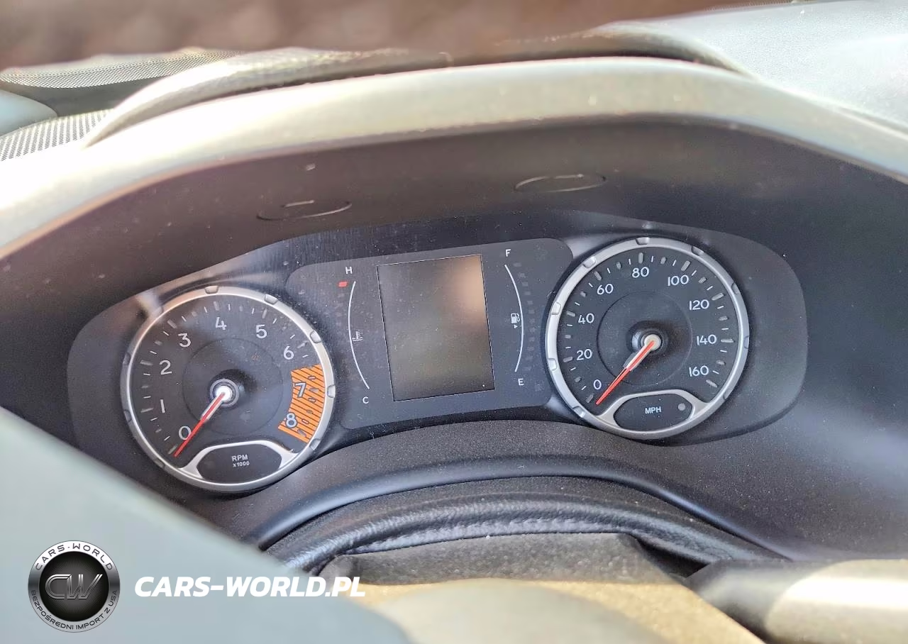 2020 Jeep Renegade Latitude VIN:ZACNJABB3LPL17676 - 9